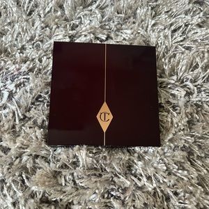 Charlotte Tillbury Instant Look in a Palette